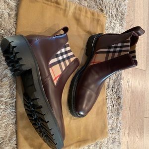 Burberry leather boots